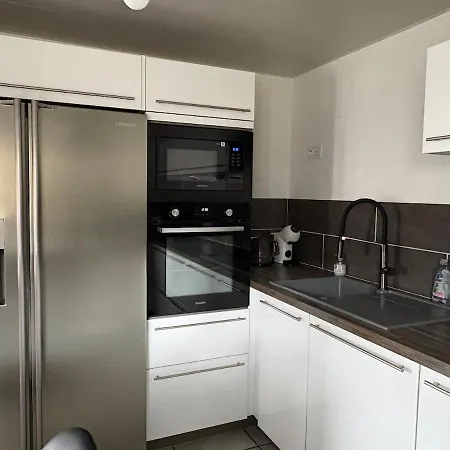 Maison 4 2 Sde Terrasse Et Parking Сasa de vacaciones *